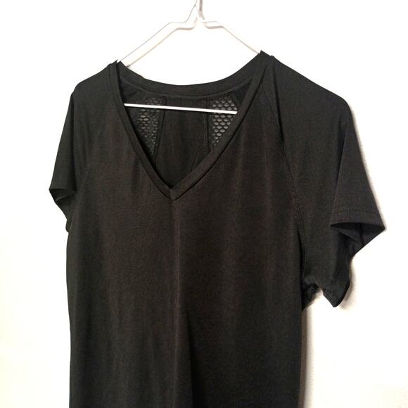 Aeropostale Performance T-Shirt-Size M, Black-Comfortable & Moisture-Wicking - Picture 2 of 5